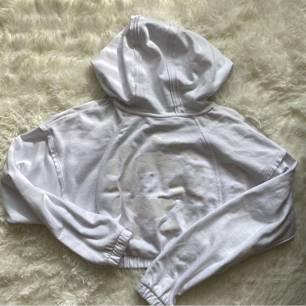 KK Fit x Gymshark cropped zip up